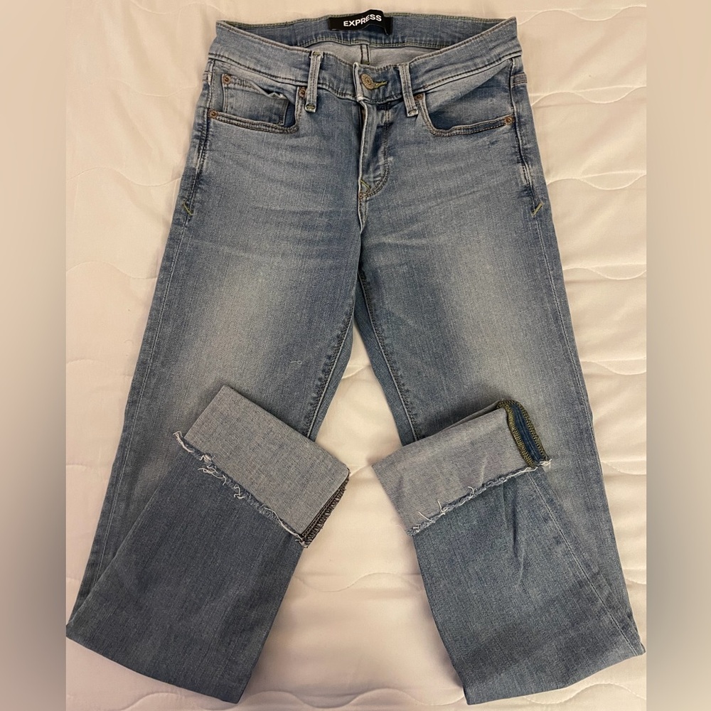 EXPRESS Stretch+ Performance Cropped Skinny Mid Rise - Size 0